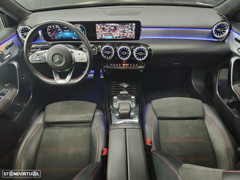 Mercedes-Benz A 250 e AMG Line - 12