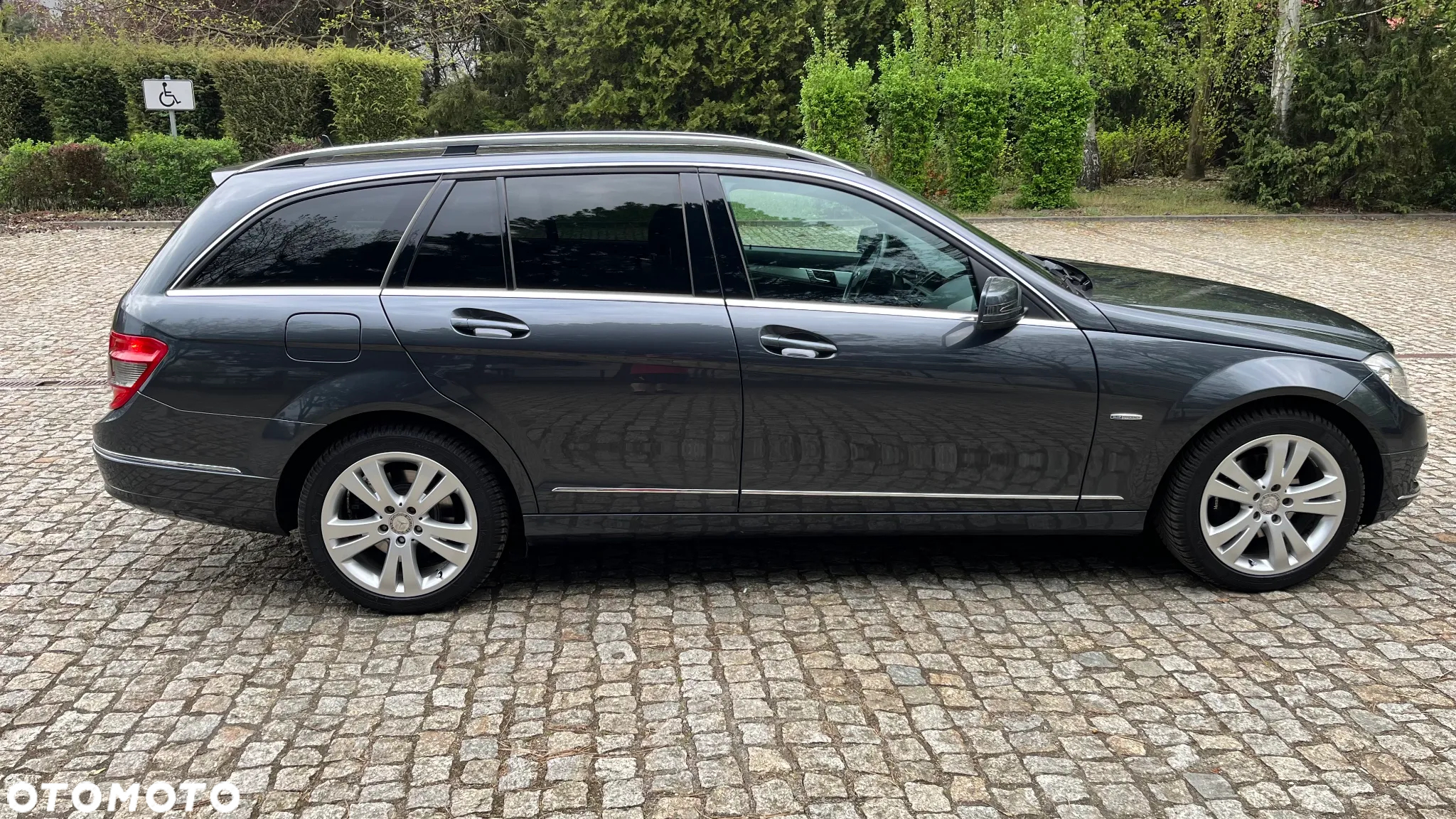 Mercedes-Benz Klasa C 250 CGI T Automatik BlueEFFICIENCY Avantgarde - 7