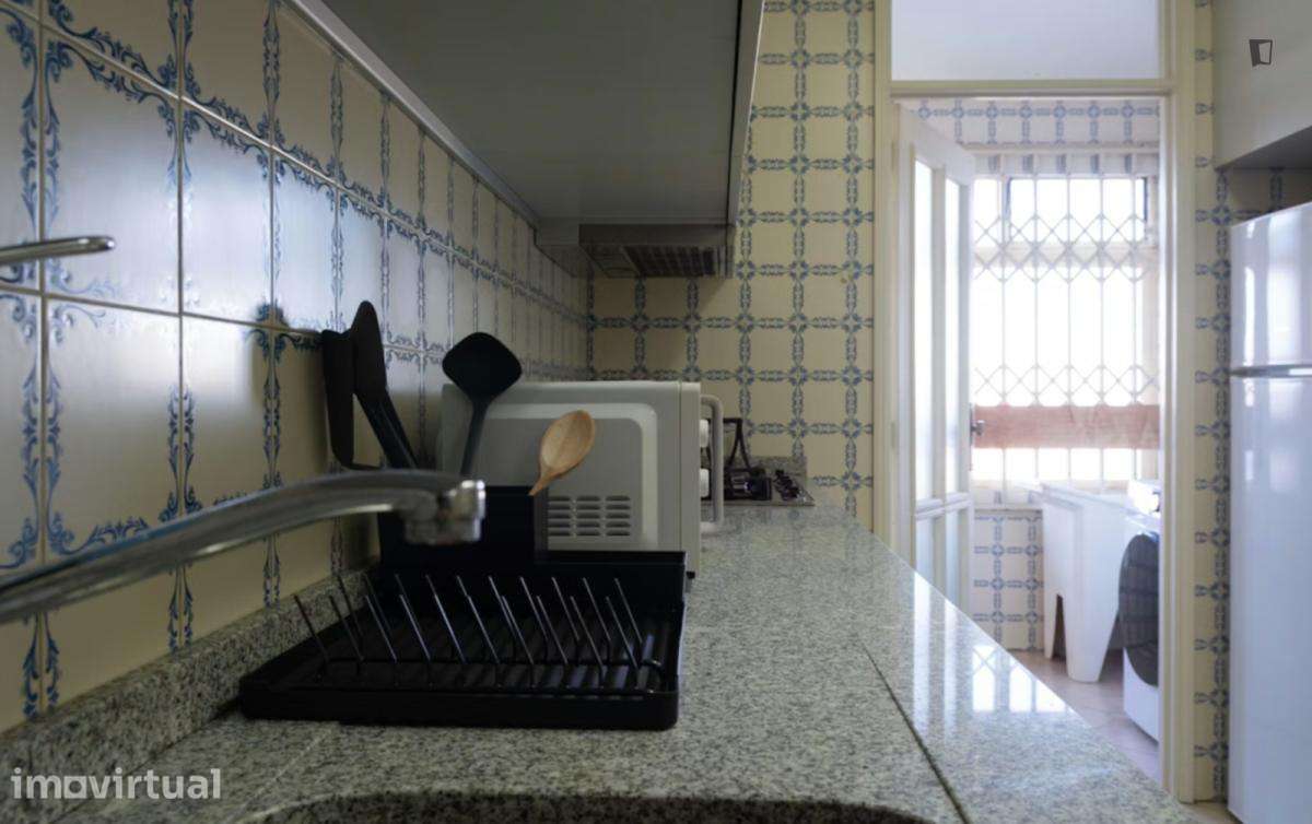 Quarto - localizado em Paranhos Porto - Grande imagem: 3/14