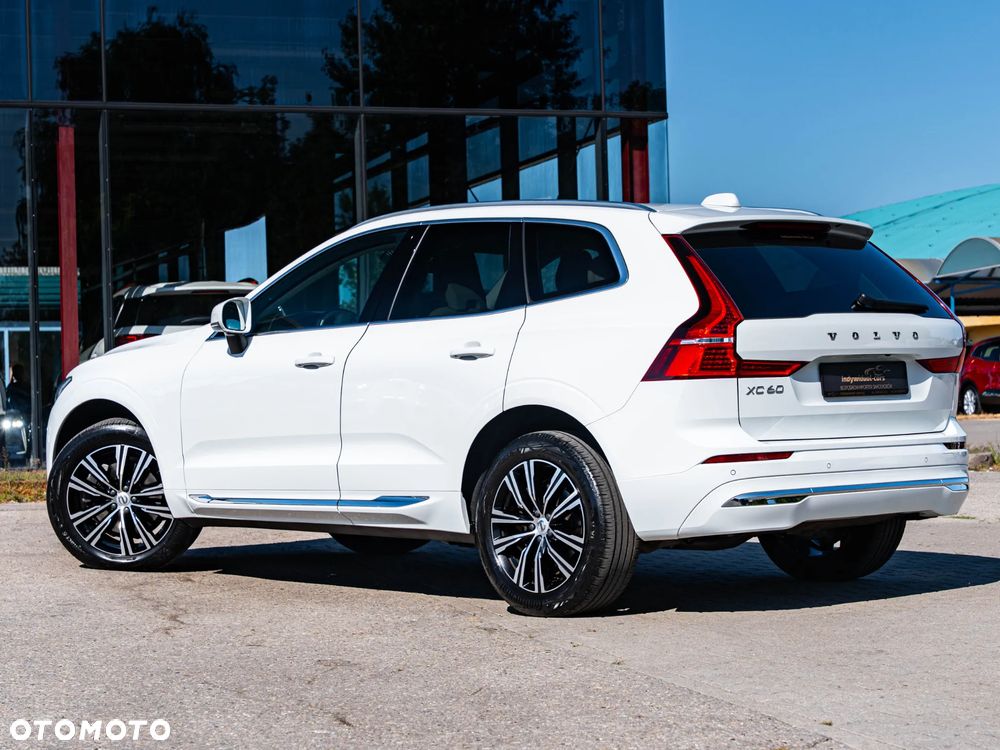 Volvo XC 60 B4 D AWD Ultimate Bright - 11