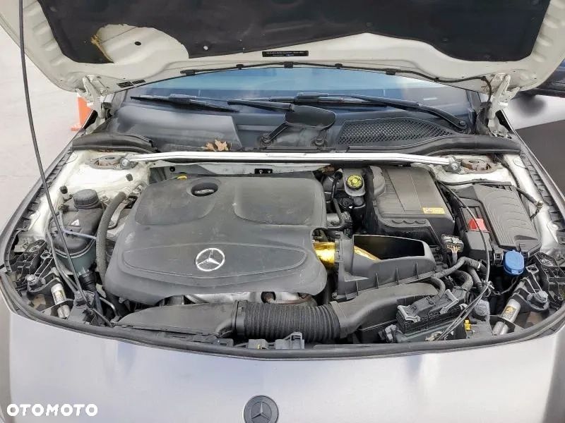 Mercedes-Benz CLA 250 4Matic 7G-DCT AMG Line - 10