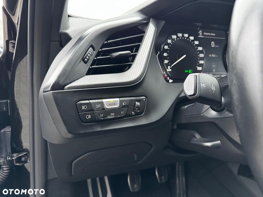 BMW Seria 1 118i Edition M Sport Shadow - 26