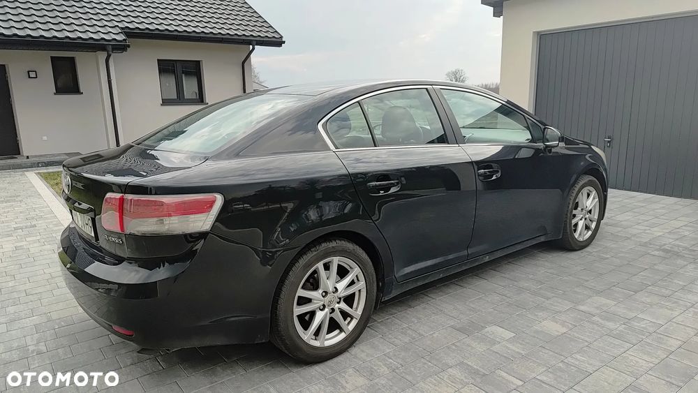 Toyota Avensis 1.8 Sol - 3