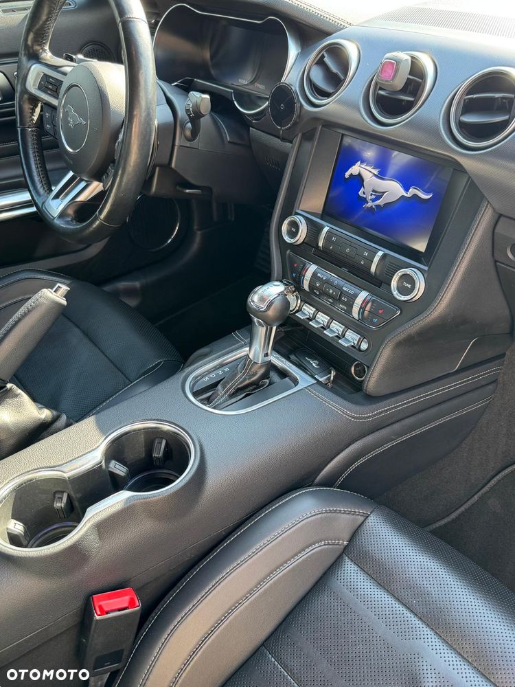Ford Mustang - 10