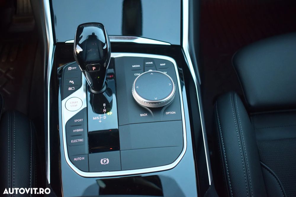 BMW Seria 3 330e AT PHEV - 34