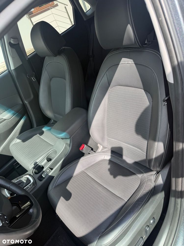 Hyundai Kona 1.6 GDI Hybrid Premium DCT - 10