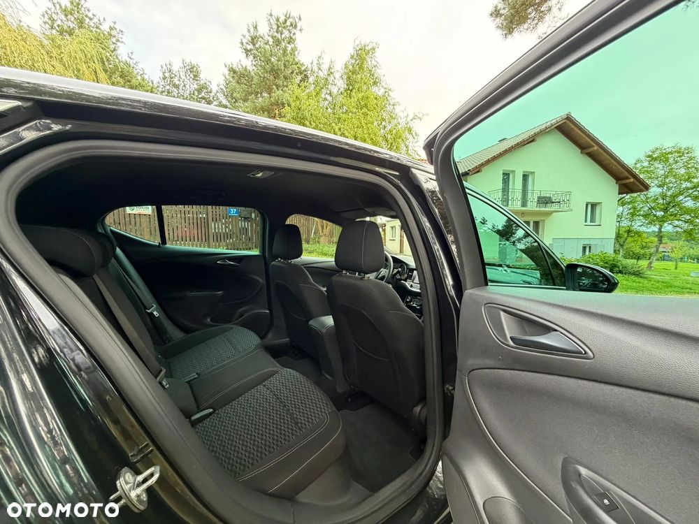 Opel Astra 1.4 Turbo Dynamic - 28