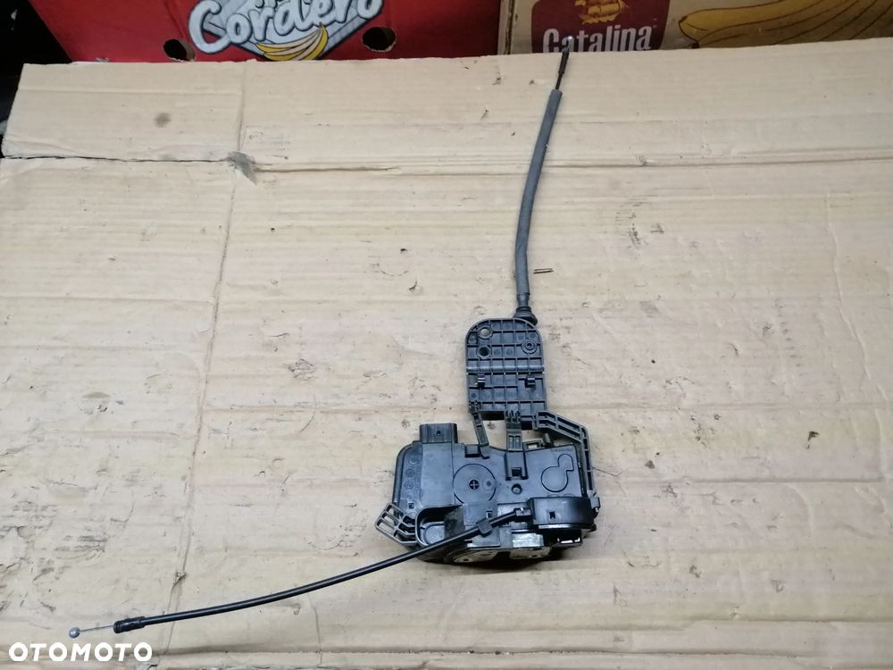 Kia Venga zamki drzwi komplet lewy przód 6 Pin pozostałe 4 Pin EU - 8