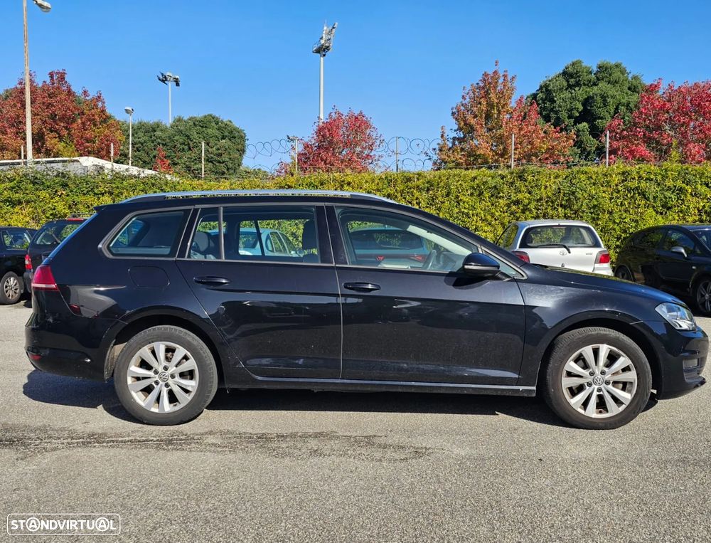 VW Golf Variant 1.6 TDi Confortline DSG - 4