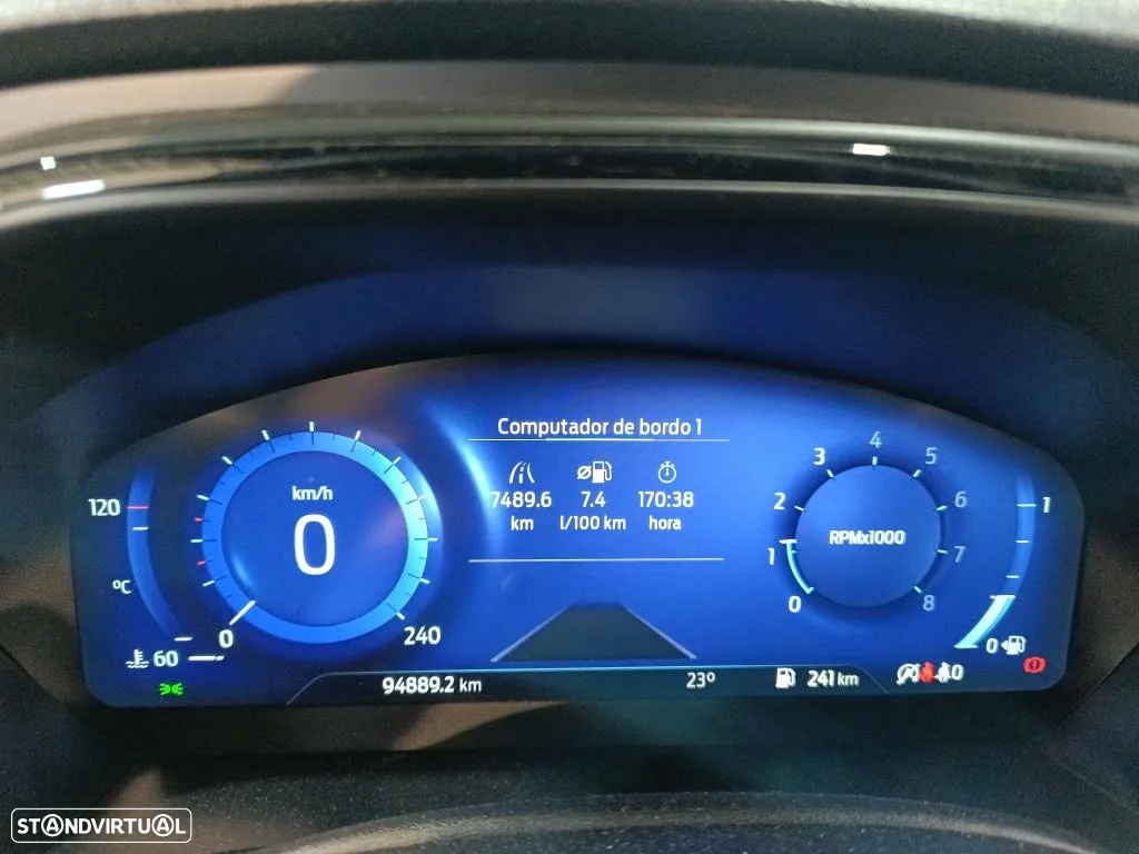 Ford Focus 1.0 EcoBoost MHEV ST-Line X - 8
