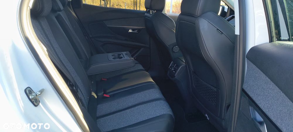 Peugeot 3008 1.2 PureTech Allure S&S EAT6 - 15