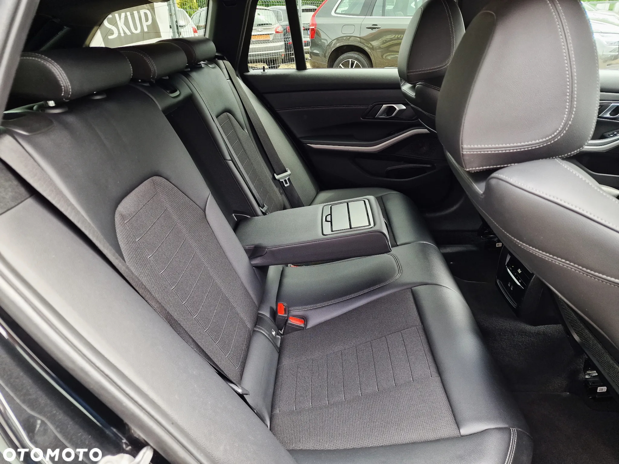 BMW Seria 3 330e PHEV - 22