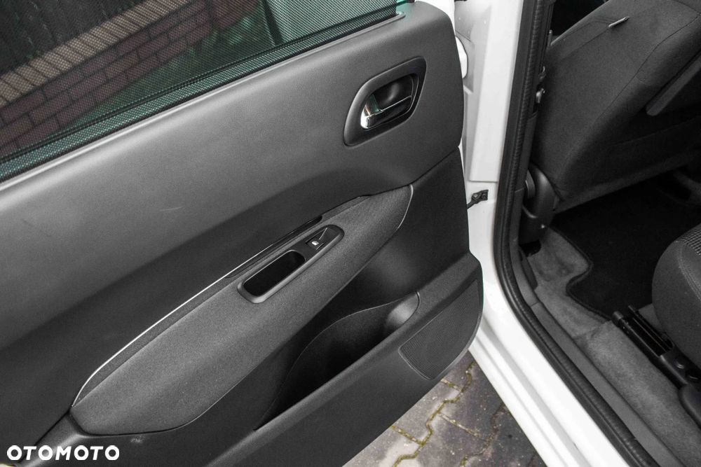 Peugeot 5008 1.6 HDi Access 7os - 22