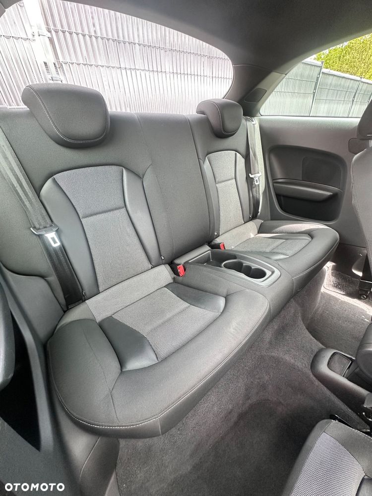Audi A1 3-drzwiowe 1.6 TDI S line edition - 15