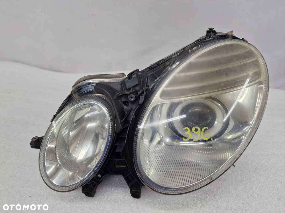 MERCEDES W211 E-KLASSA LIFT 05- LEWA LAMPA PRZEDNIA PRZÓD NIESKRĘTNA XENON , NR AUKCJI LA396 - 1