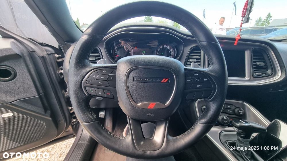 Dodge Challenger - 30