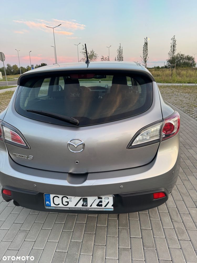 Mazda 3 2.0 Exclusive + - 16