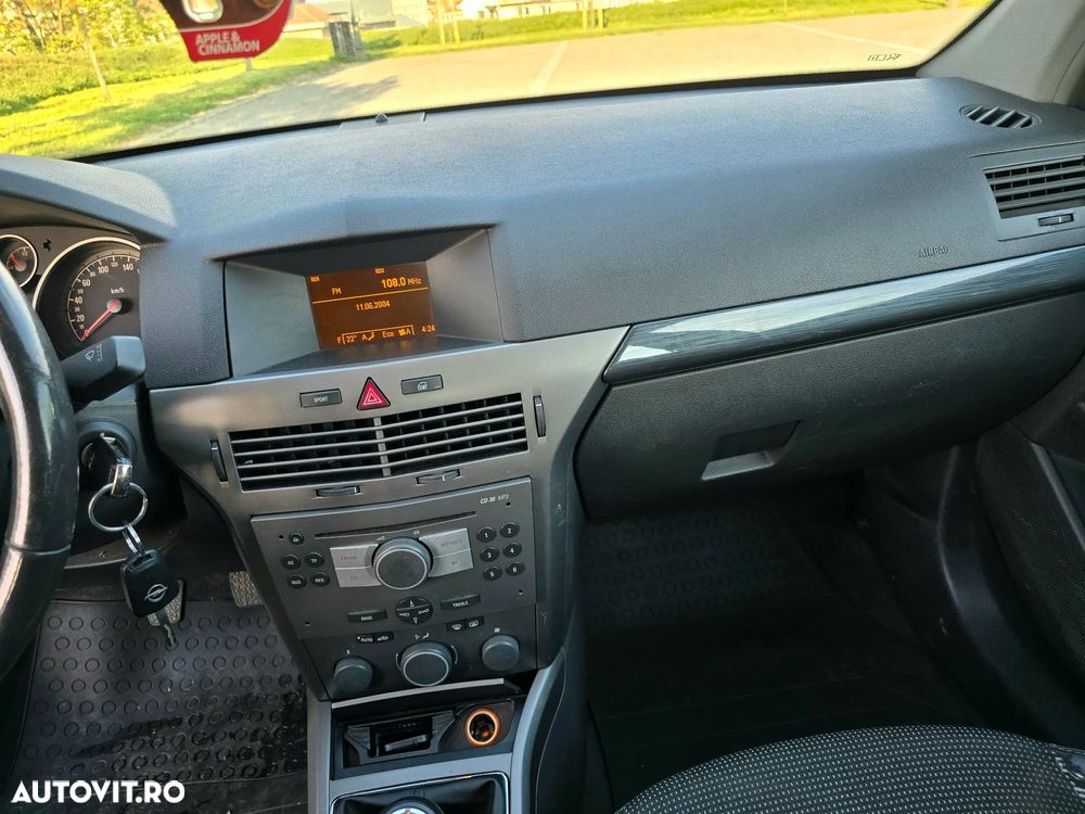 Opel Astra 1.6i Sport - 12