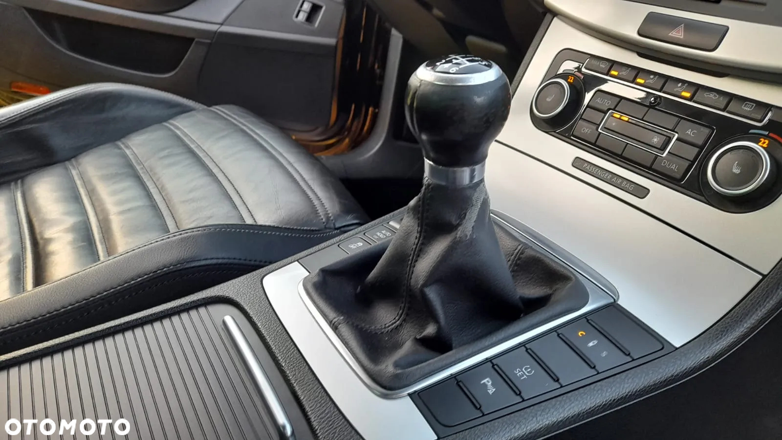 Volkswagen Passat 2.0 TSI Comfortline - 29