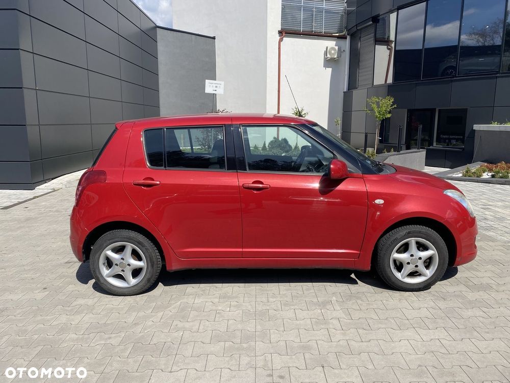Suzuki Swift 1.3 Club - 3