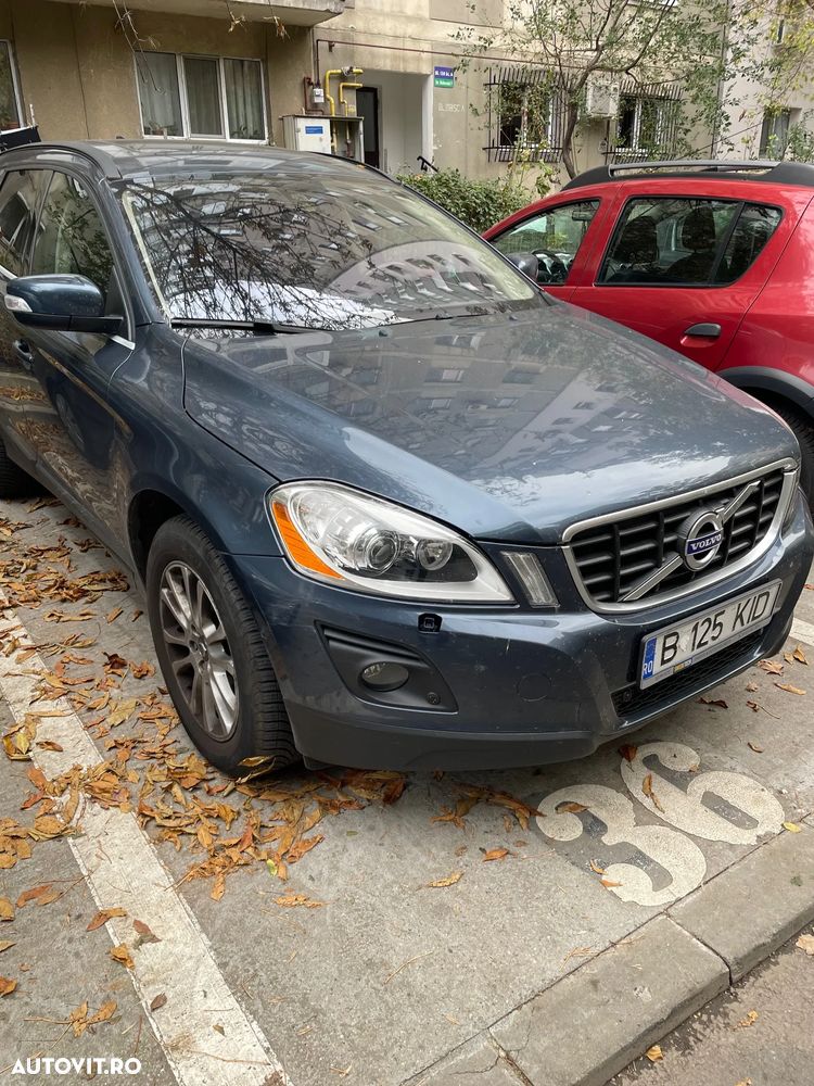 Volvo XC 60 D5 AWD Momentum - 2