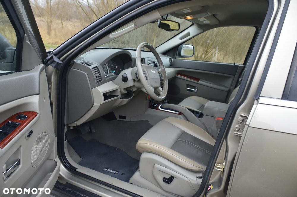 Jeep Grand Cherokee 5.7 V8 HEMI Automatik Limited - 24