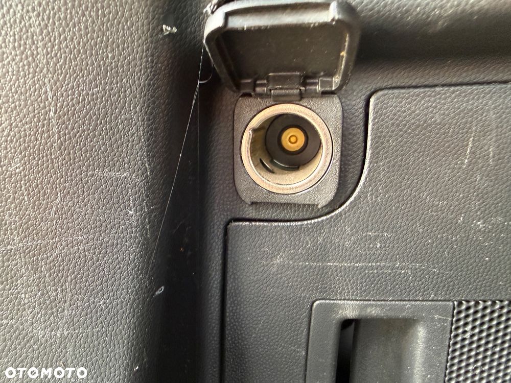 Mazda 5 2.0 MZR-DISI i-stop Business-Line - 32