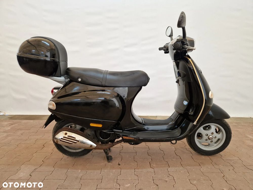 Piaggio Vespa - 3