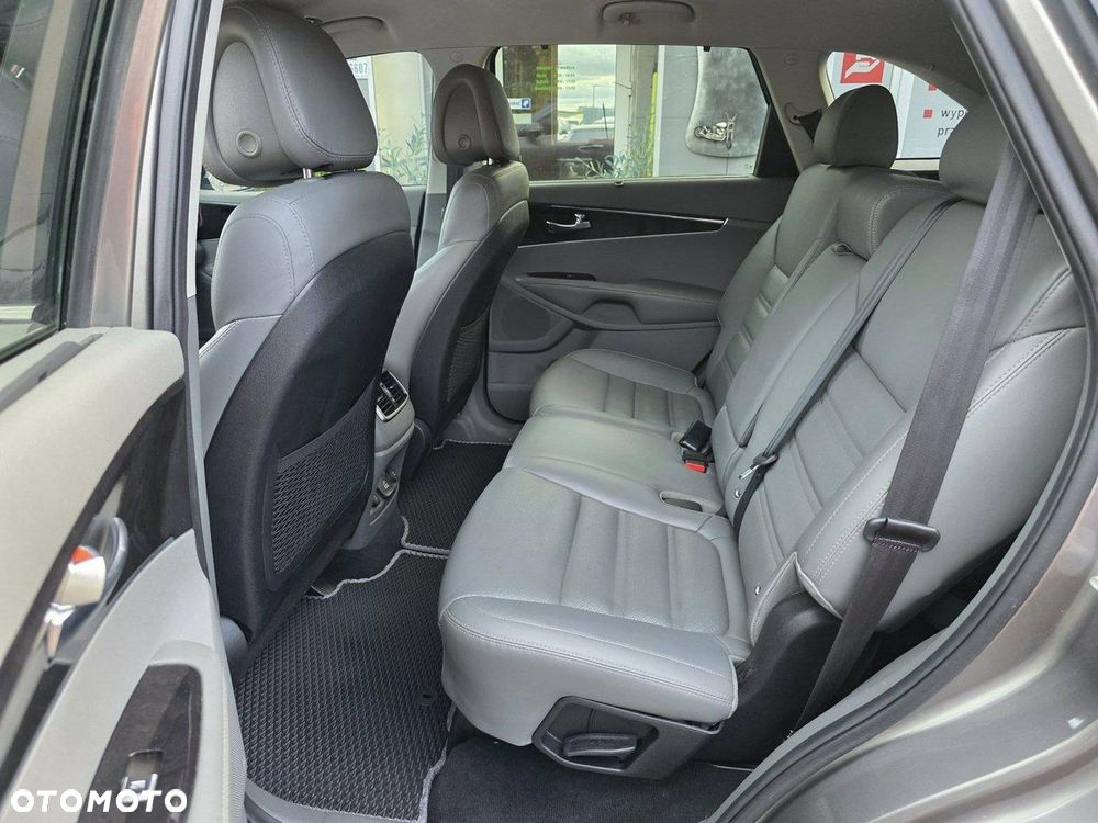Kia Sorento - 29