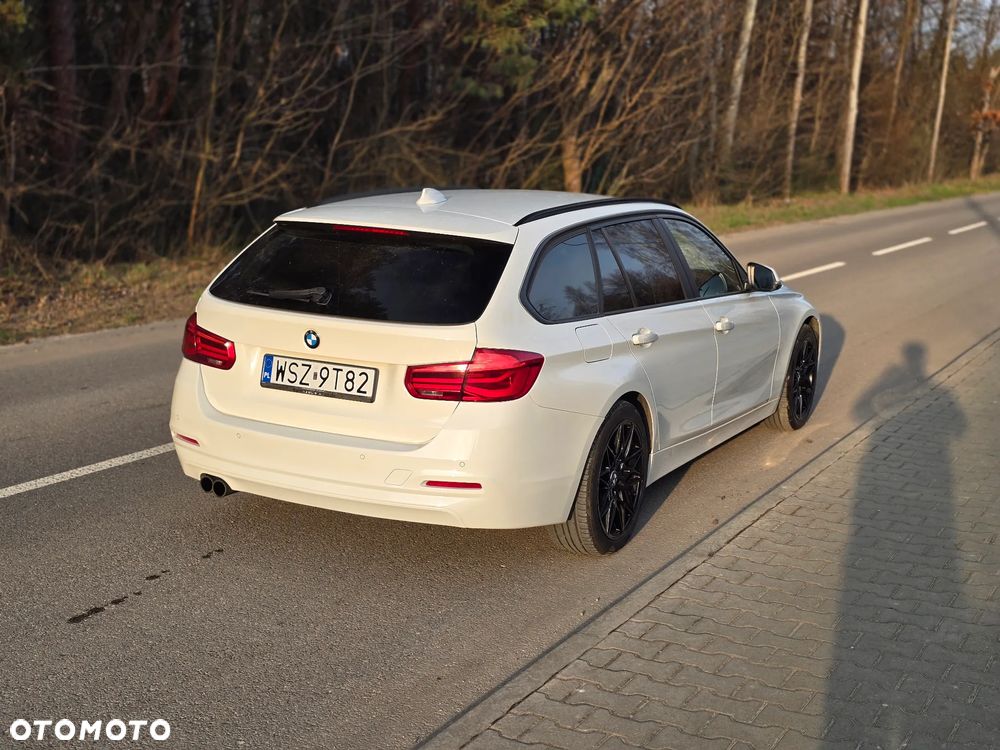 BMW Seria 3 320d Sport Line - 15
