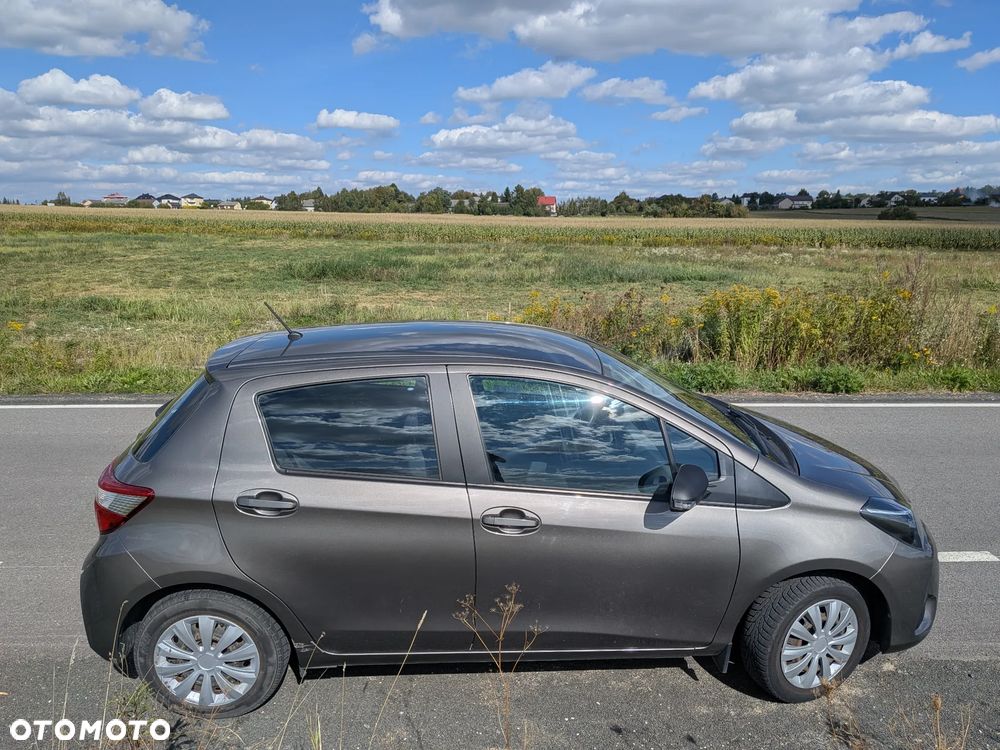 Toyota Yaris 1.0 Active EU6 - 11