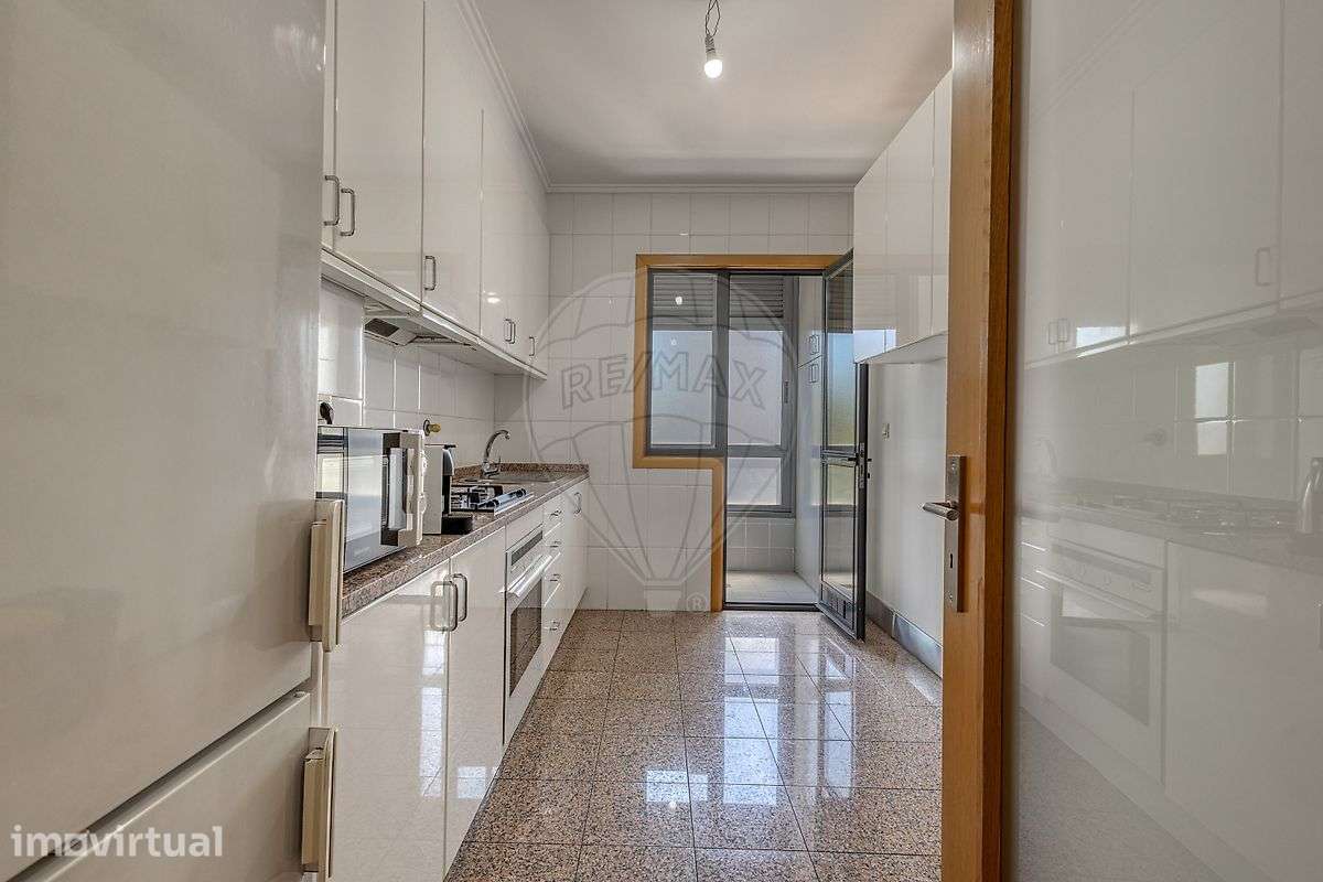 Apartamento T1 para arrendamento - Grande imagem: 2/22