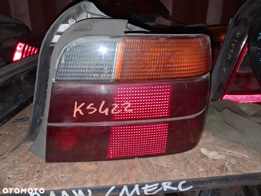 LAMPA TYLNA PRAWA BMW E36 COMPACT - 1