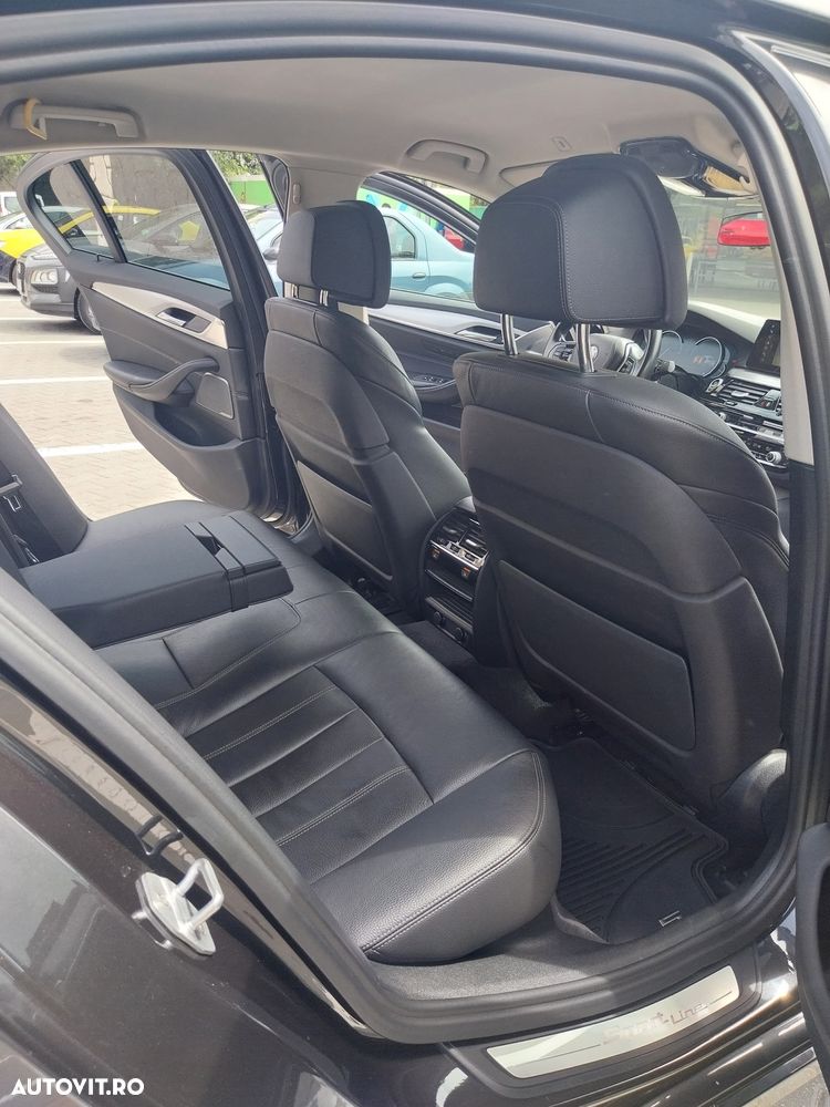 BMW Seria 5 520d xDrive AT - 18