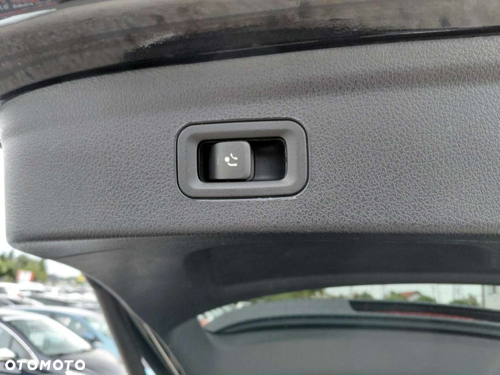 Mercedes-Benz GLE - 27