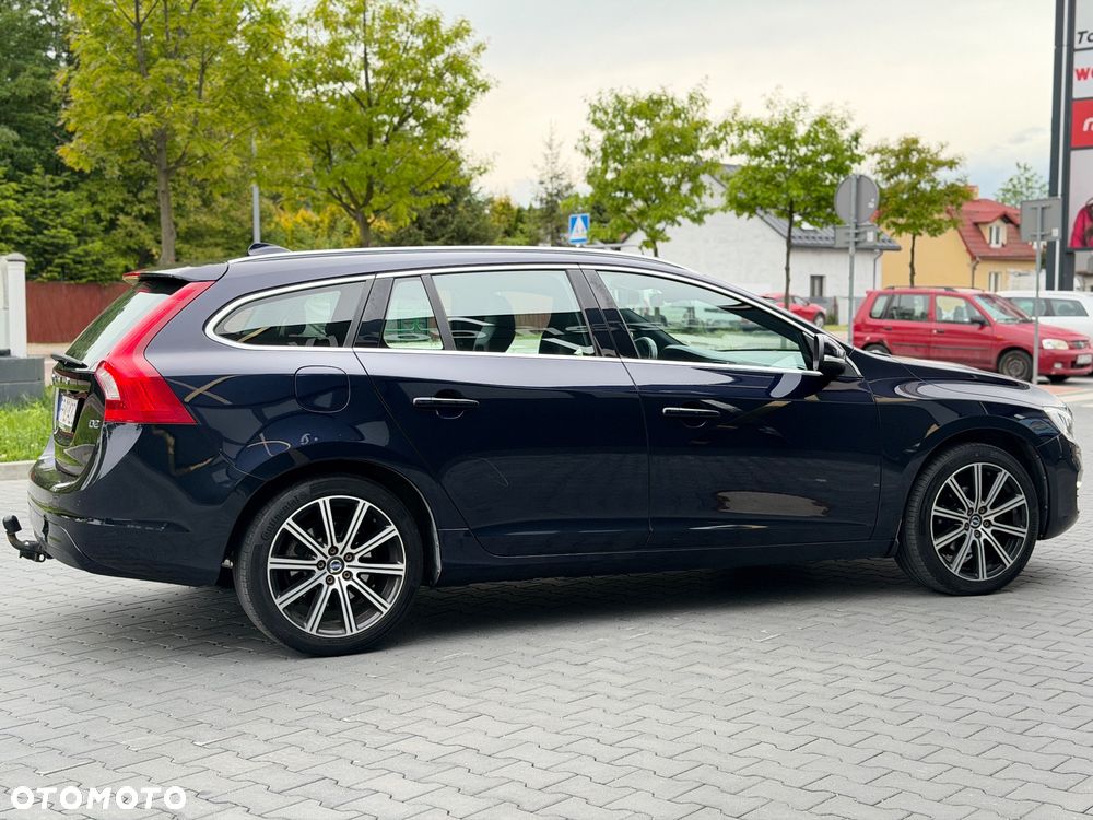 Volvo V60 D2 Geartronic Summum - 21