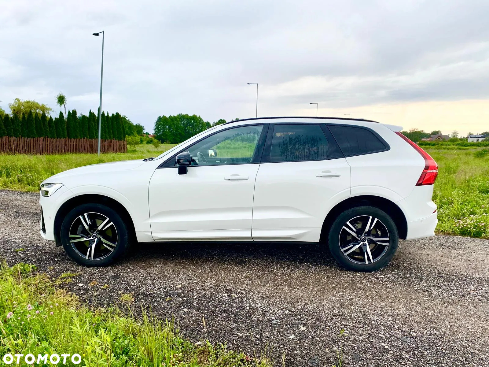 Volvo XC 60 T5 AWD R-Design - 4