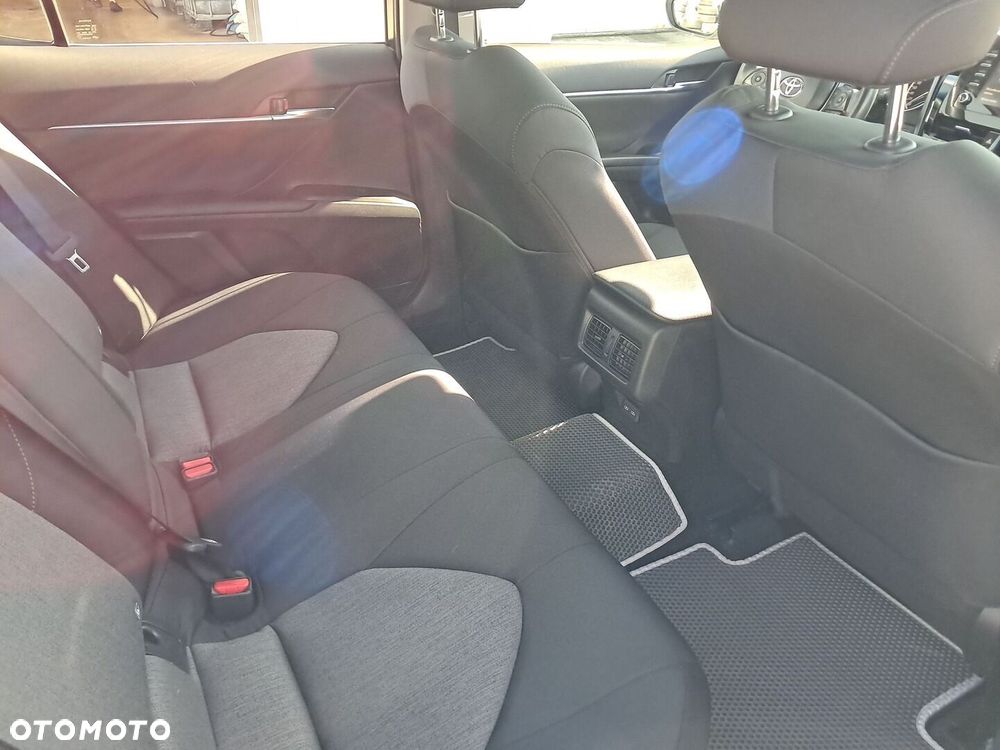 Toyota Camry 2.5 Hybrid Comfort CVT - 11