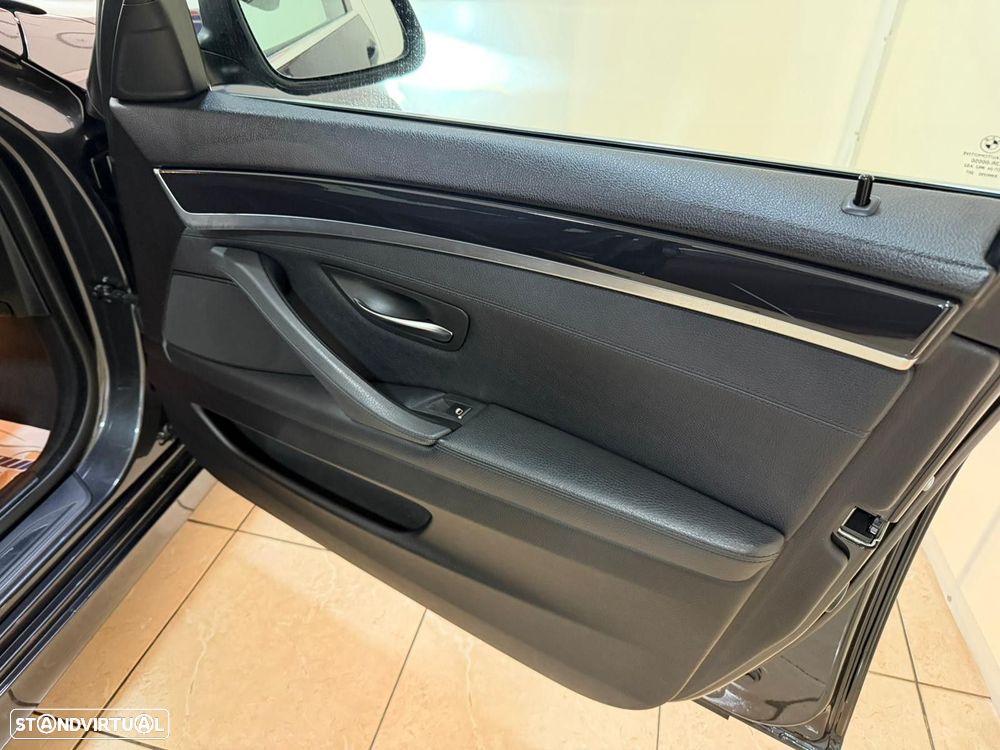 BMW 520 d Auto - 48