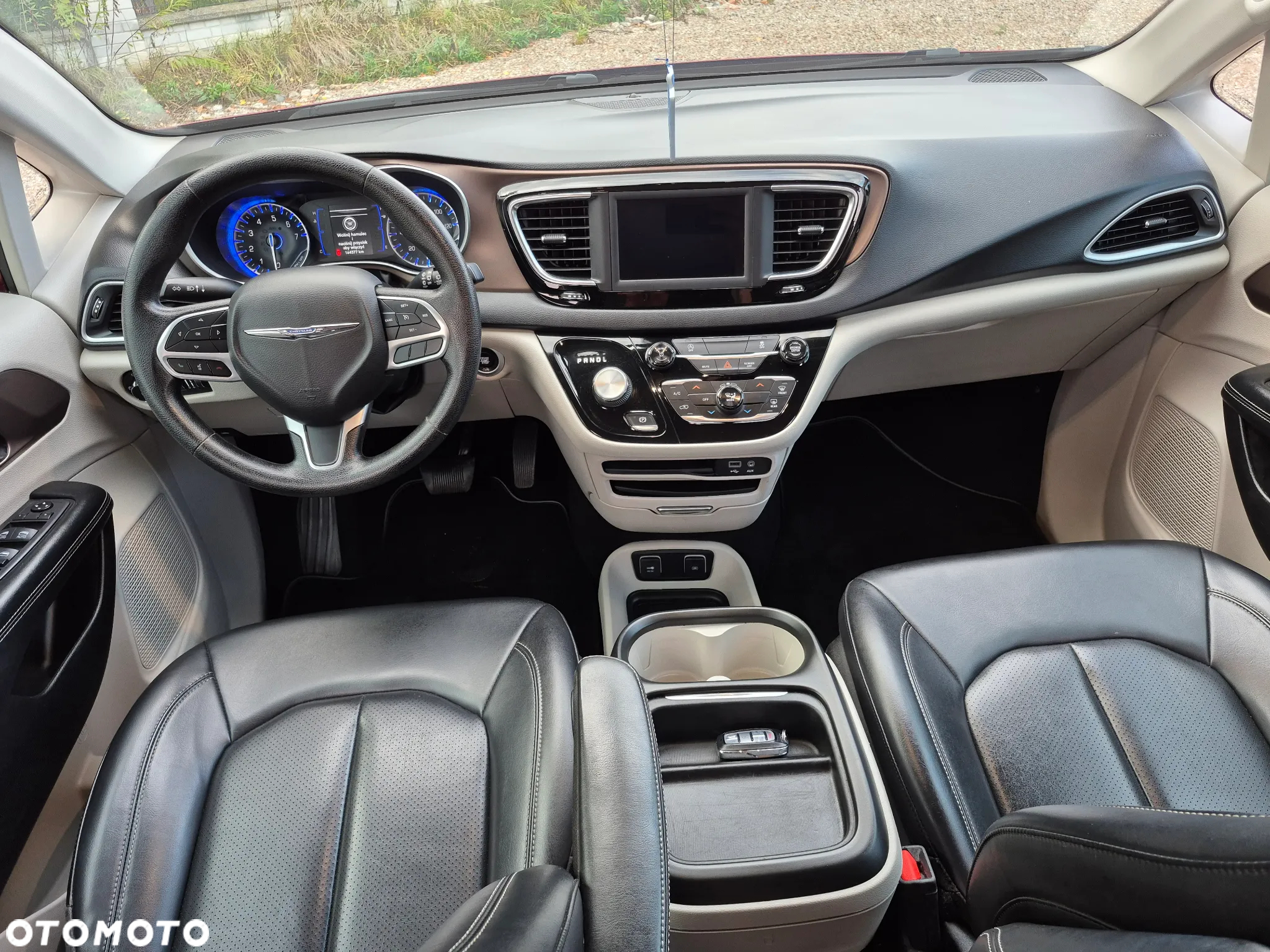 Chrysler Pacifica - 25