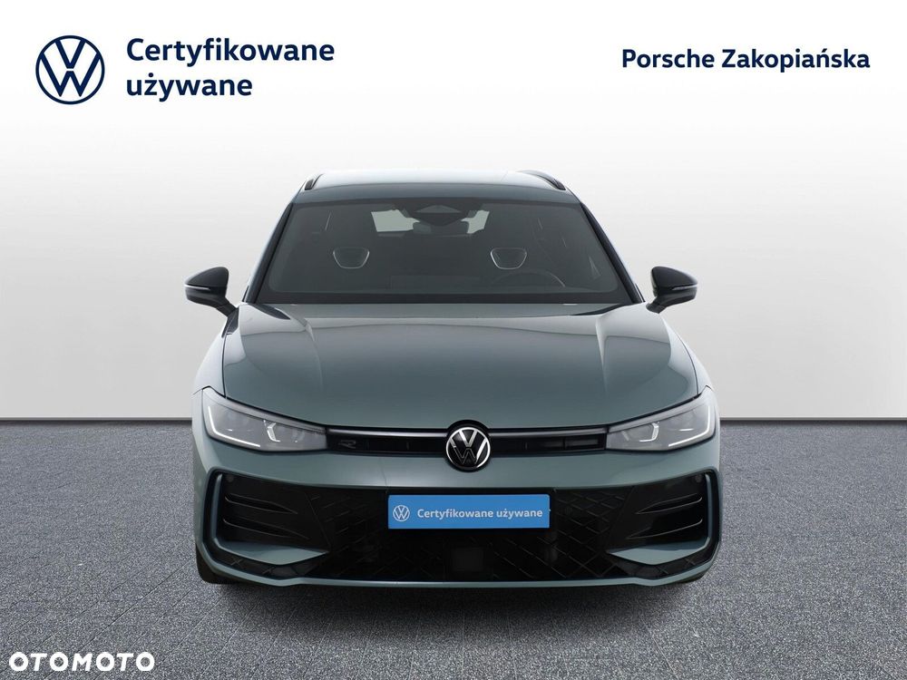 Volkswagen Passat - 8