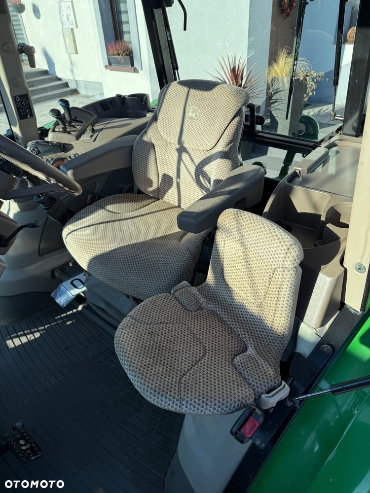John Deere R5100 - 11