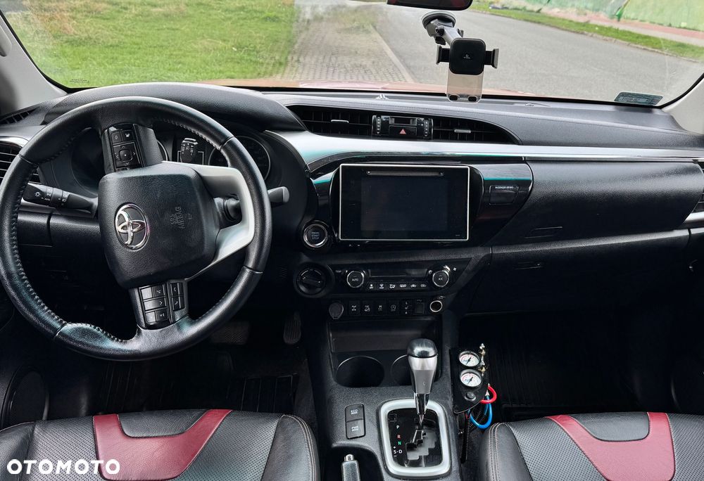 Toyota Hilux - 16