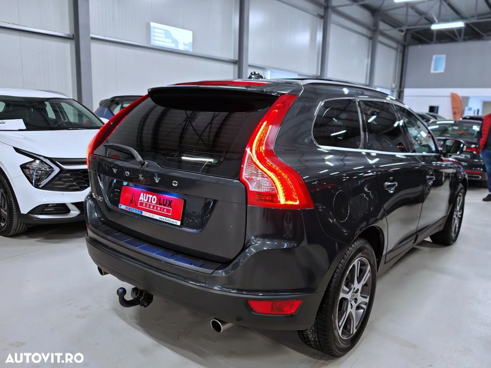 Volvo XC 60 2.4D AWD Aut. Momentum - 4