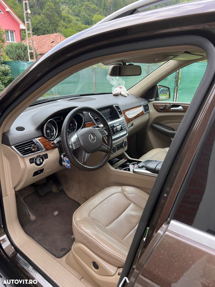 Mercedes-Benz ML 350 BlueTec 4MATIC Aut - 10