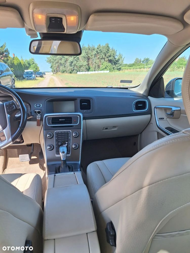 Volvo S60 D3 Geartronic Momentum - 11