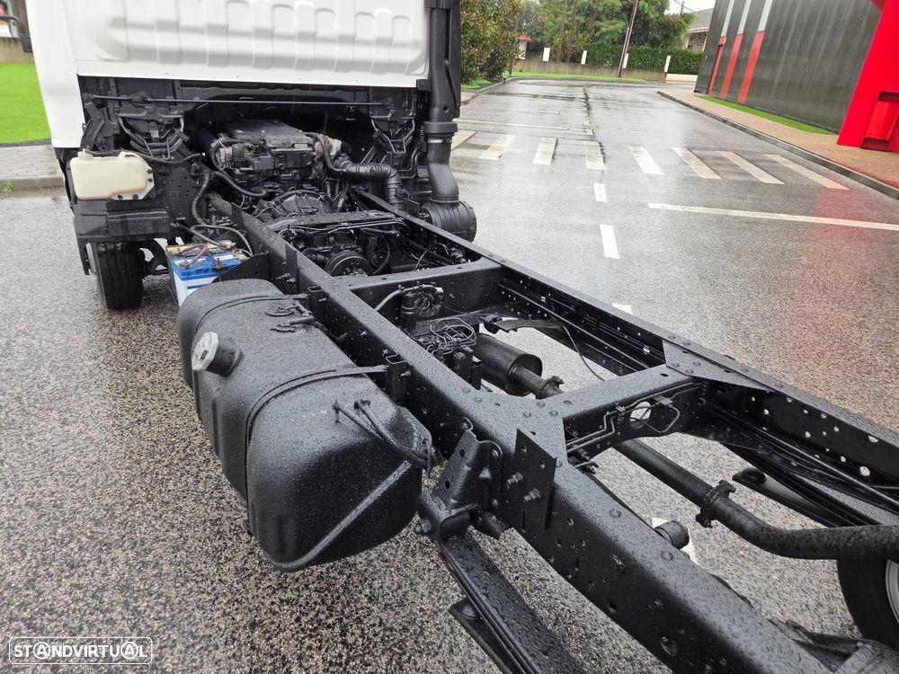 Isuzu NPR 3500kgs chassis - 6