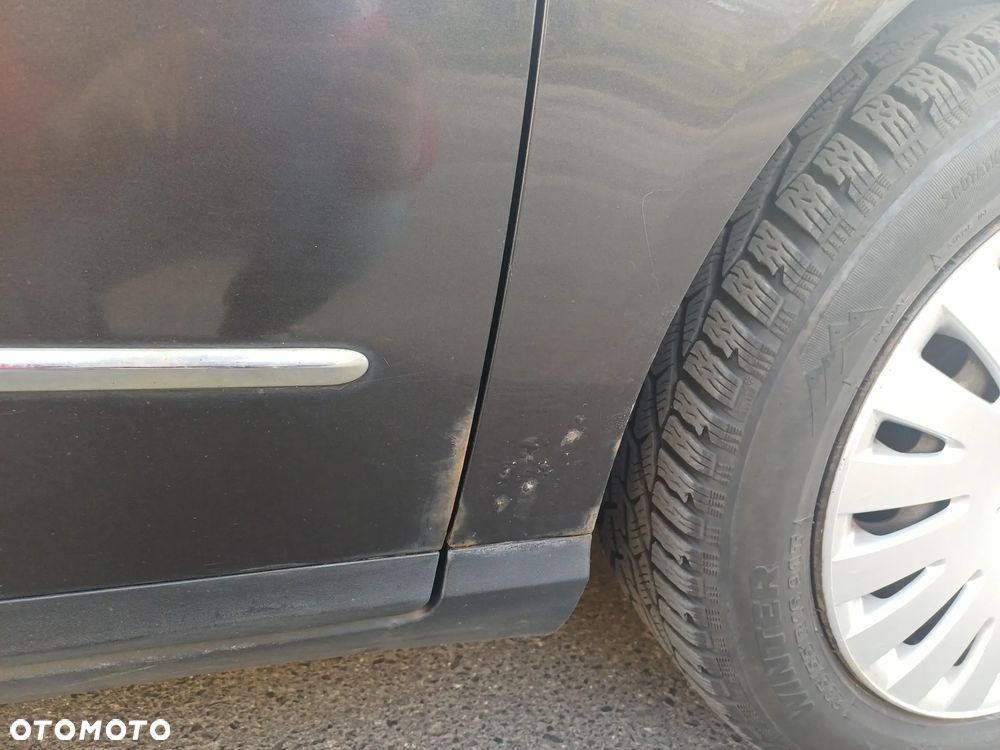 Volkswagen Passat - 17