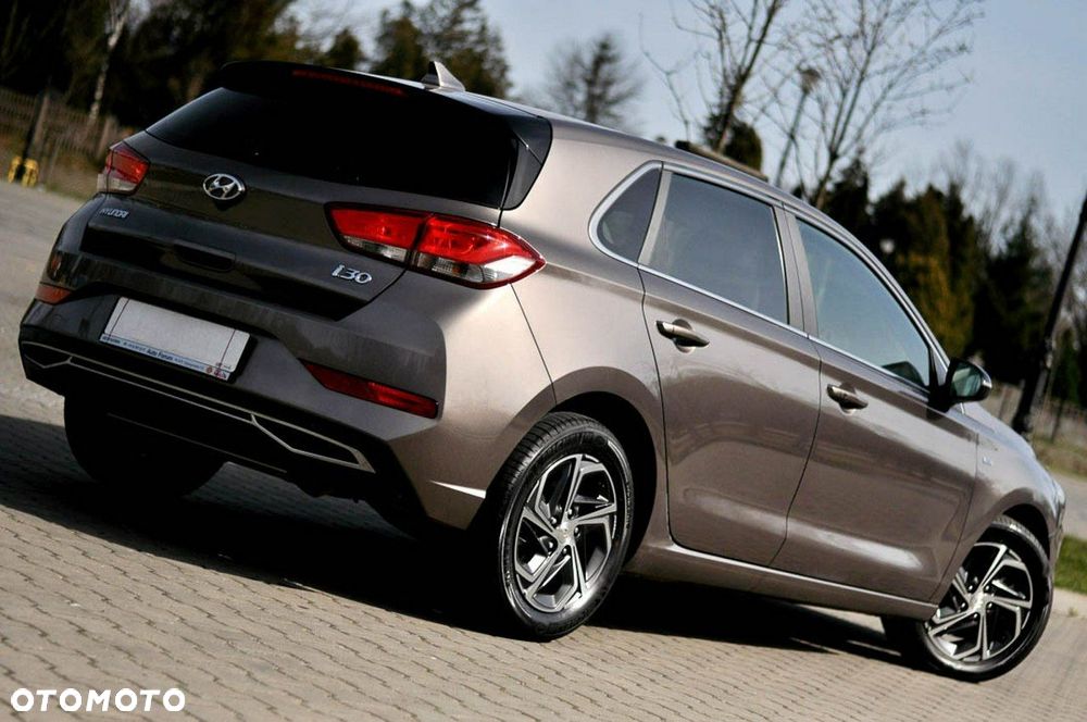 Hyundai i30 1.5 T-GDI 48V-Hybrid Advantage - 3