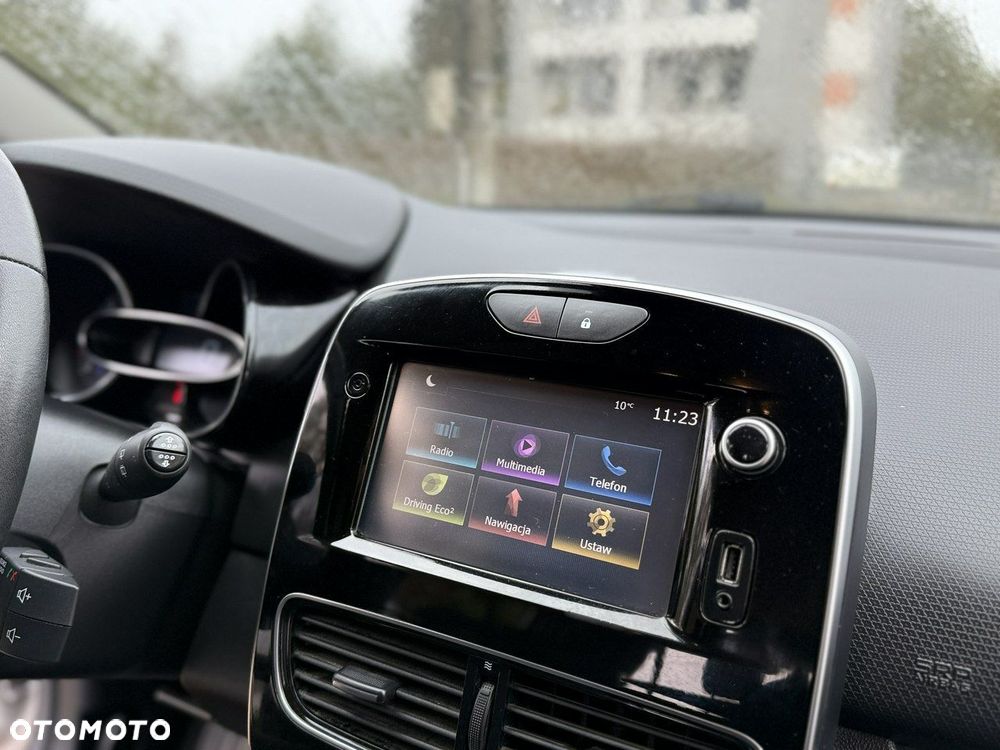 Renault Clio - 17